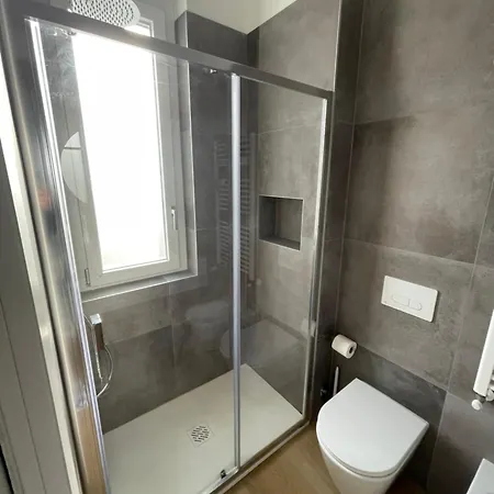 Trilocale Con Vista E Due Bagni Metro Blu Piazza Frattini דירה