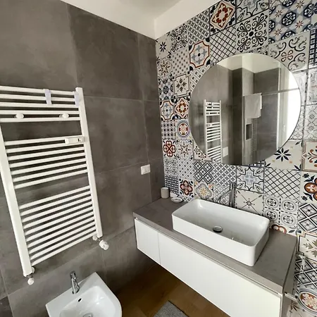 Appartamento Trilocale Con Vista E Due Bagni Metro Blu Piazza Frattini