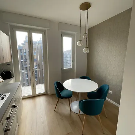 Trilocale Con Vista E Due Bagni Metro Blu Piazza Frattini דירה מילאנו