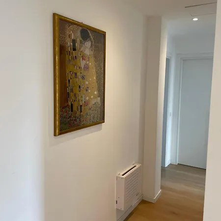 Appartamento Trilocale Con Vista E Due Bagni Metro Blu Piazza Frattini Milano