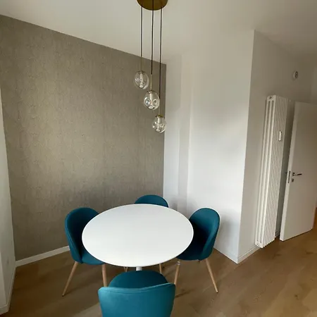 Trilocale Con Vista E Due Bagni Metro Blu Piazza Frattini מילאנו